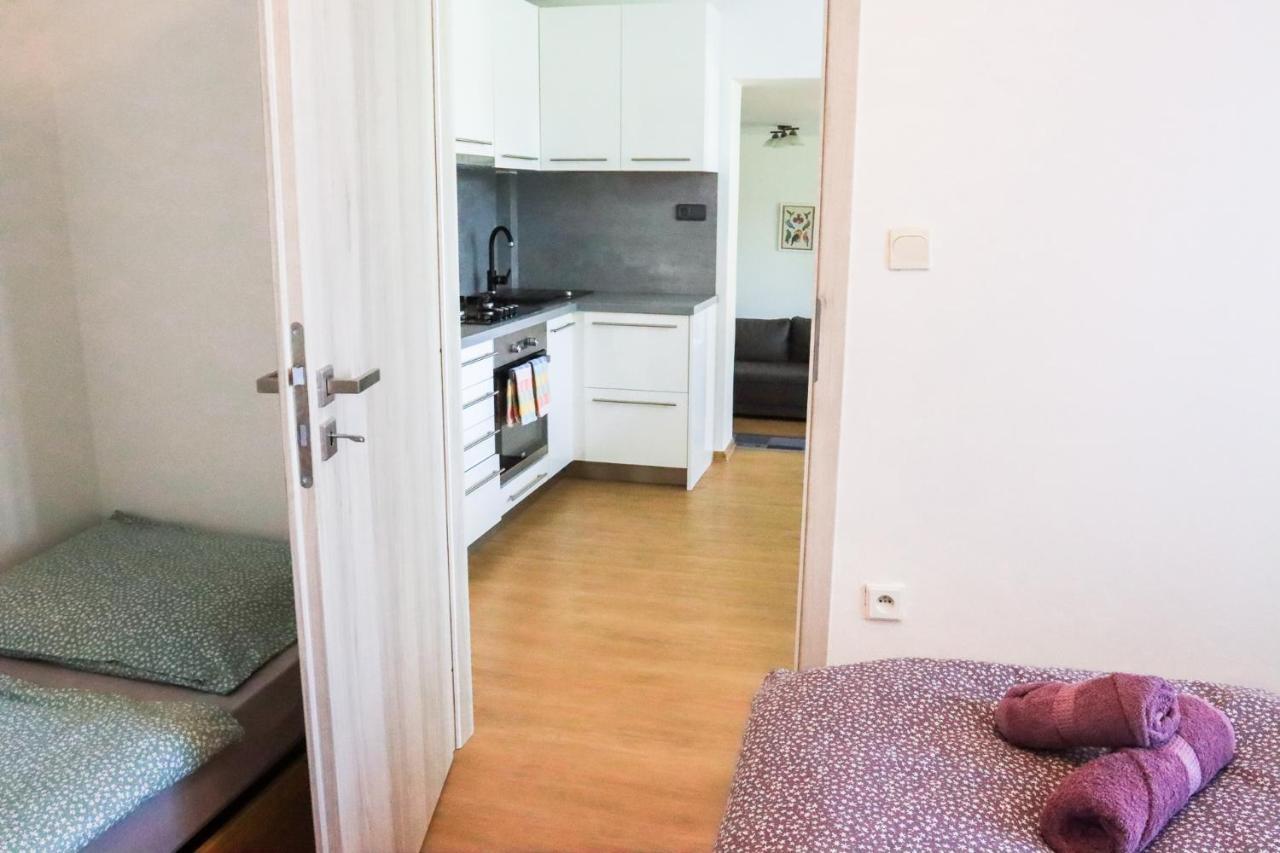 Pohodlný apartmán s ptačí zahradou Uherské Hradiště Exterior foto